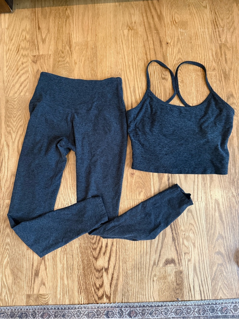Beyond yoga Dark Heather Charcoal Active Set - Sports Bra/tank + Leggings
